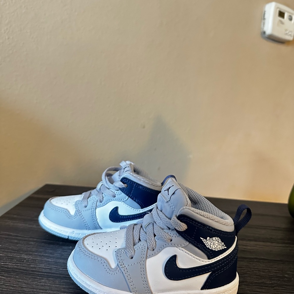 Jordan Kids' Sneakers - White and Navy